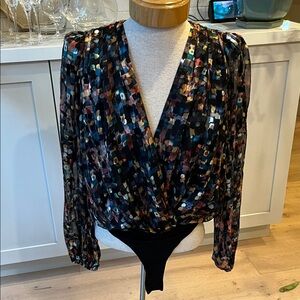 EUC Ronny Kobo Mika black with jewel tone pattern puff sleeve v neck bodysuit